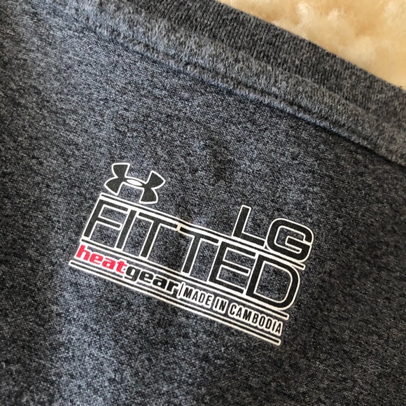 UA Fitted Workout Shirt - Picture 4 of 4